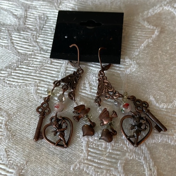 Heart Valentine 💘 Bundle Earrings & Pins - Picture 7 of 7